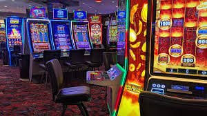 Filipino mobile casino player browsing live baccarat and slot games on 58jl platform